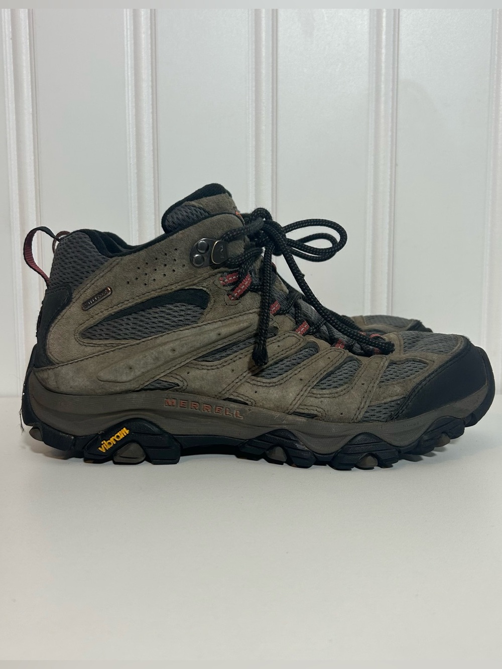 Merrell Moab 3 Hiking Boots trail Black grey with Red Accents men’s 9